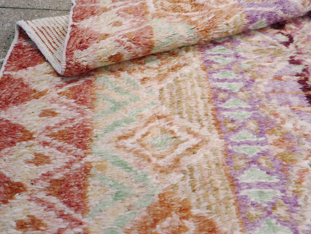 Vintage Moroccan Accent Rug, No.32583 - Galerie Shabab