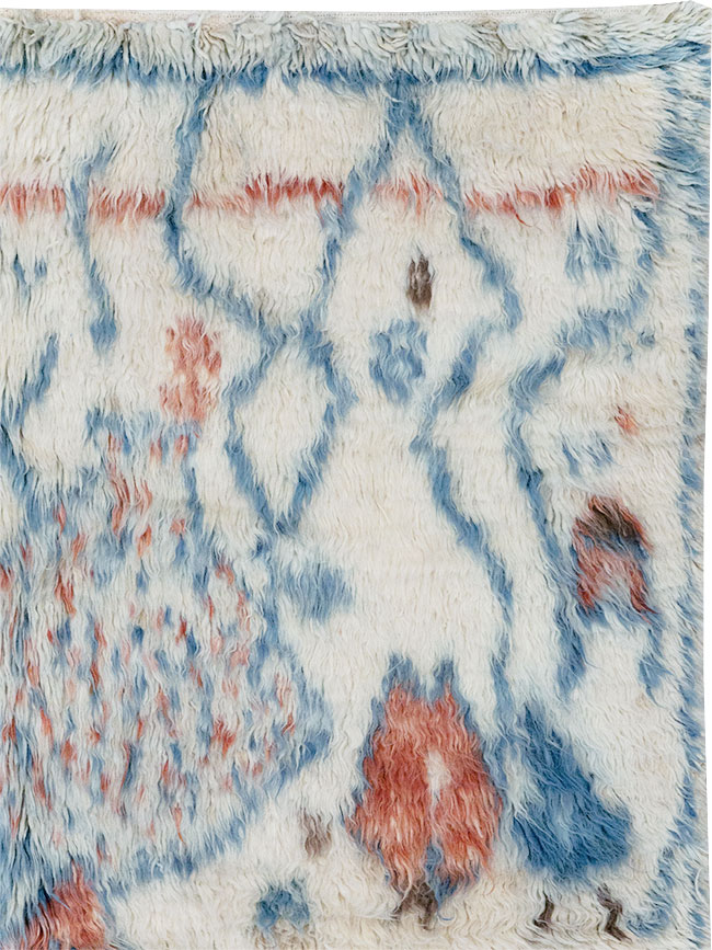 Vintage Moroccan Accent Rug, No.32584 - Galerie Shabab