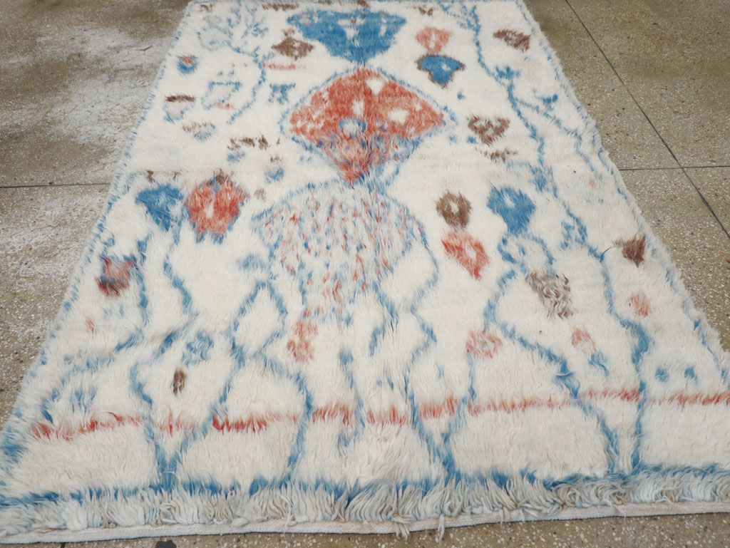 Vintage Moroccan Accent Rug, No.32584 - Galerie Shabab