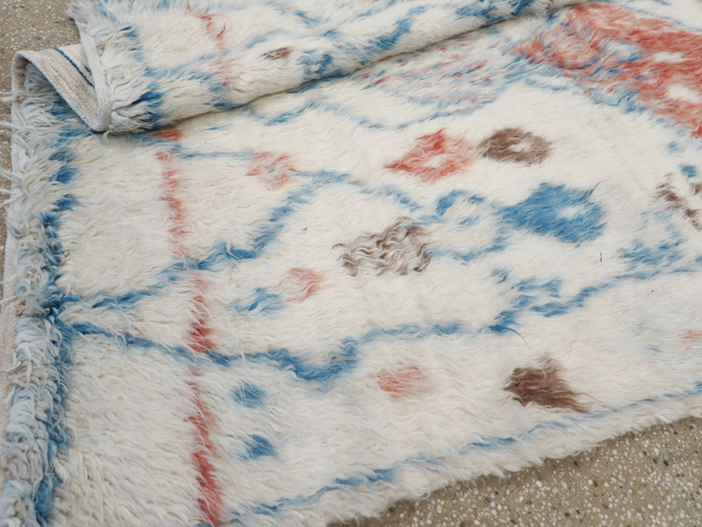 Vintage Moroccan Accent Rug, No.32584 - Galerie Shabab