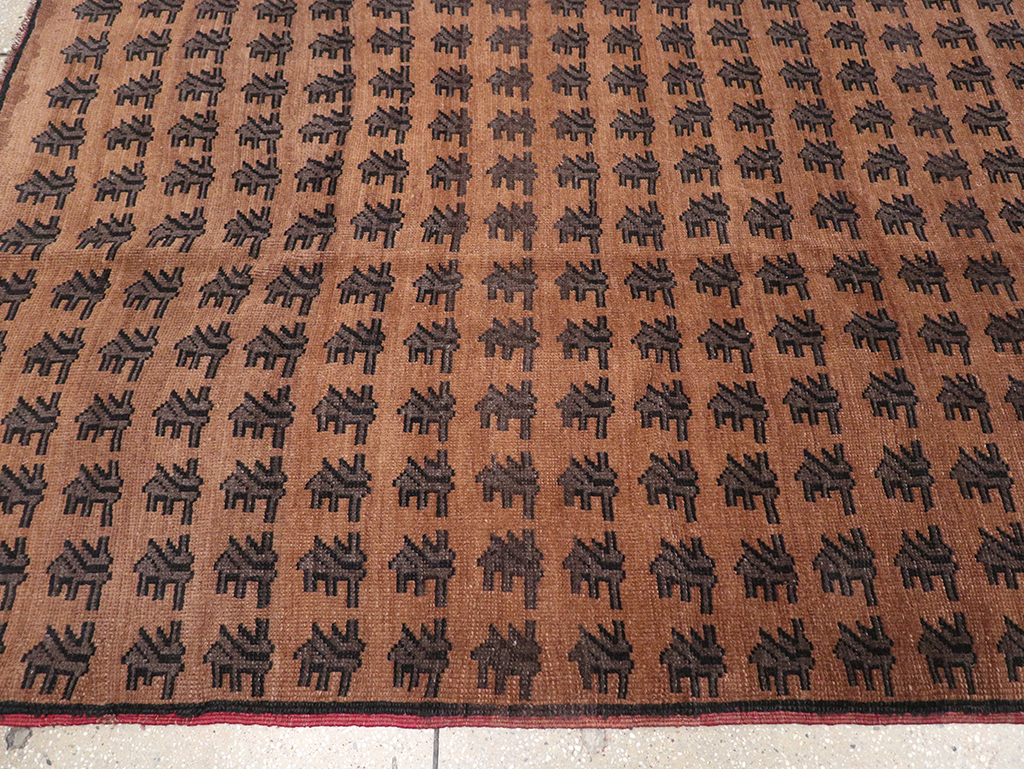 Vintage Turkish Anatolian Room Size Carpet, No.32588 - Galerie Shabab