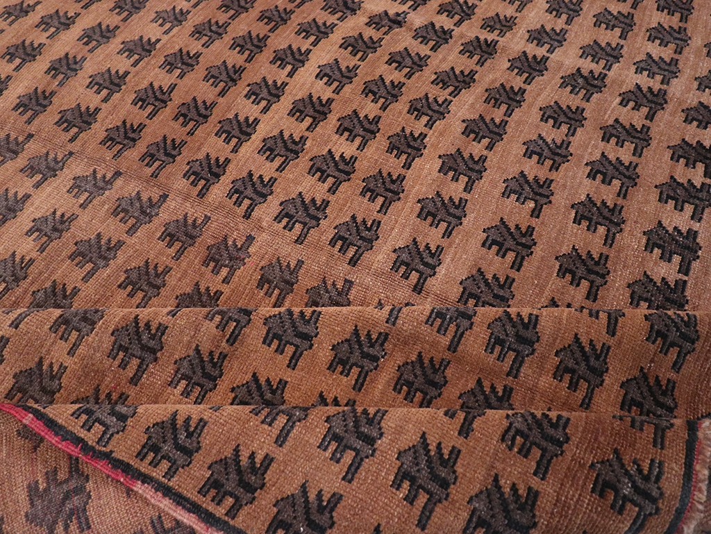 Vintage Turkish Anatolian Room Size Carpet, No.32588 - Galerie Shabab