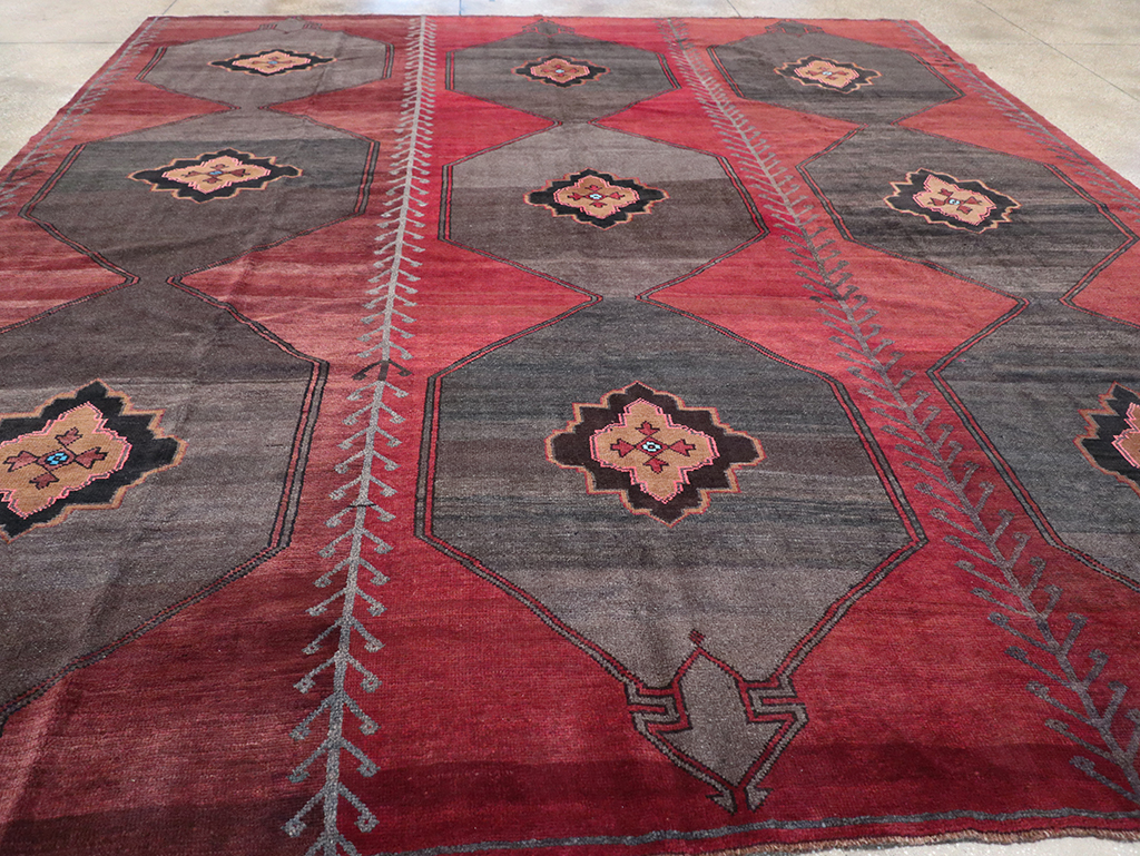 Vintage Turkish Anatolian Square Room Size Carpet, No.32589 - Galerie Shabab