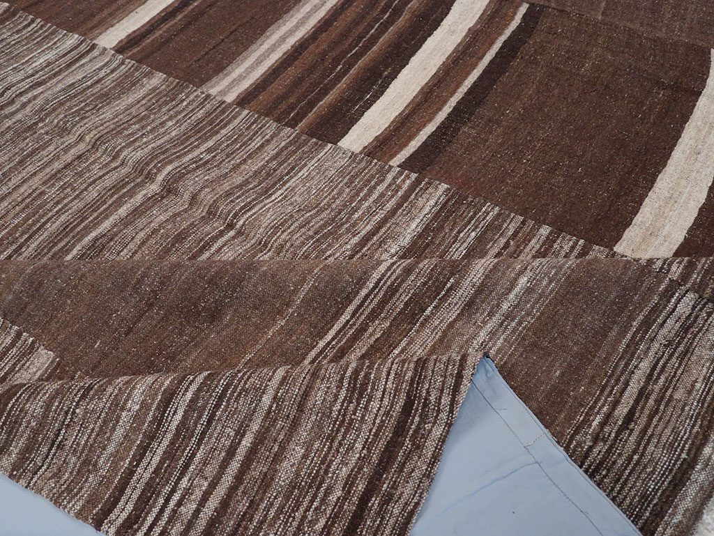 Modern Turkish Flatweave Kilim Large Carpet, No.32592 - Galerie Shabab