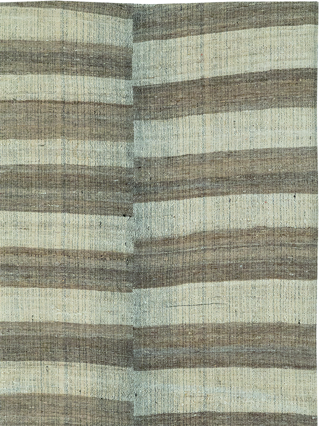 Vintage Turkish Flatweave Kilim Room Size Carpet, No.32594 - Galerie Shabab