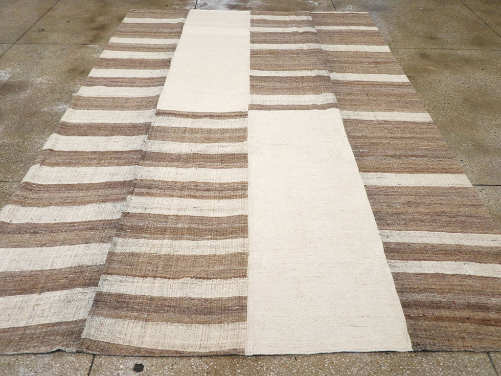 Vintage Turkish Flatweave Kilim Room Size Carpet, No.32594 - Galerie Shabab