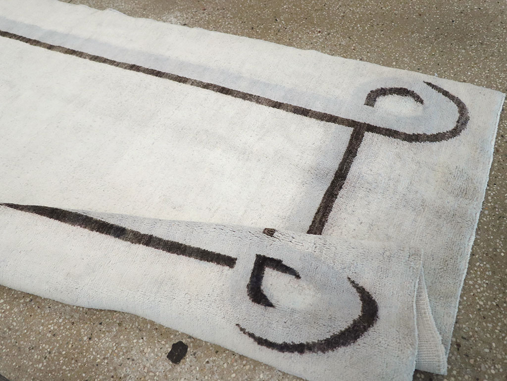 Modern Turkish Art Deco Runner, No.32609 - Galerie Shabab