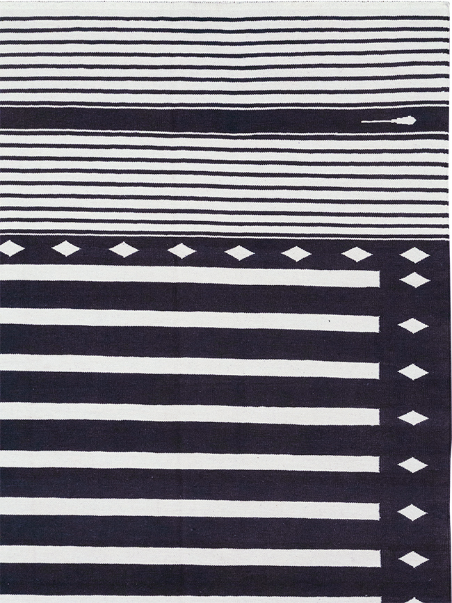 Modern Indian Flatweave Dhurrie Room Size Carpet, No.32613 - Galerie Shabab
