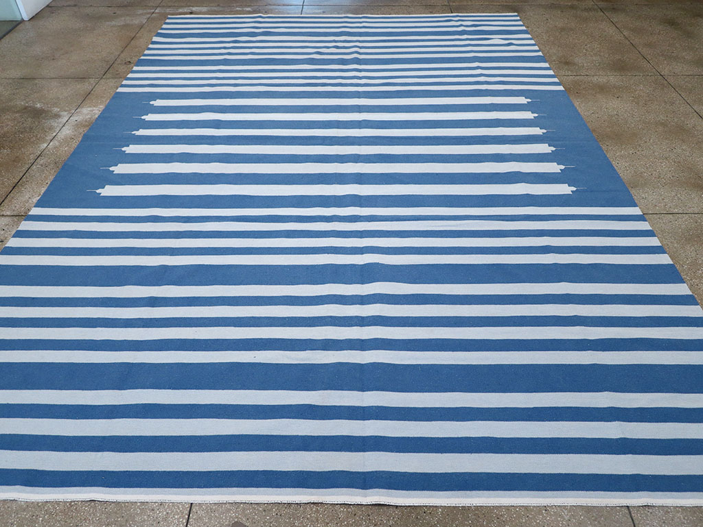 Modern Indian Flatweave Dhurrie Large Room Size Carpet, No.32623 - Galerie Shabab