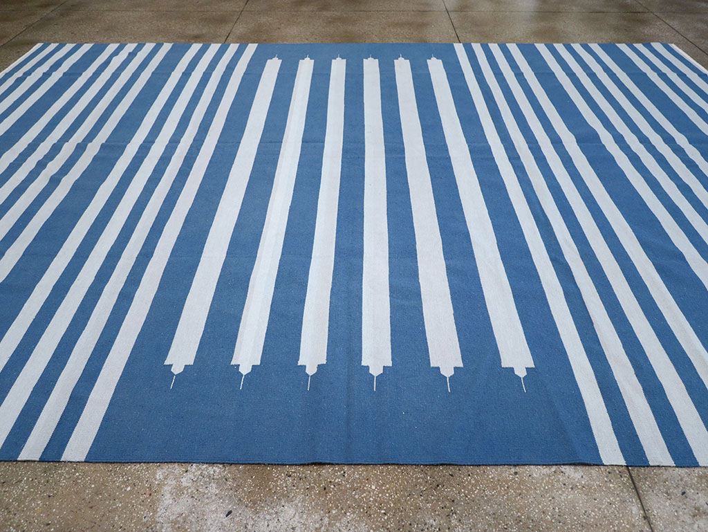 Modern Indian Flatweave Dhurrie Large Room Size Carpet, No.32623 - Galerie Shabab