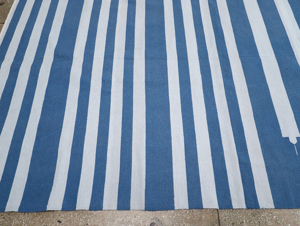 Modern Indian Flatweave Dhurrie Large Room Size Carpet, No.32623 - Galerie Shabab