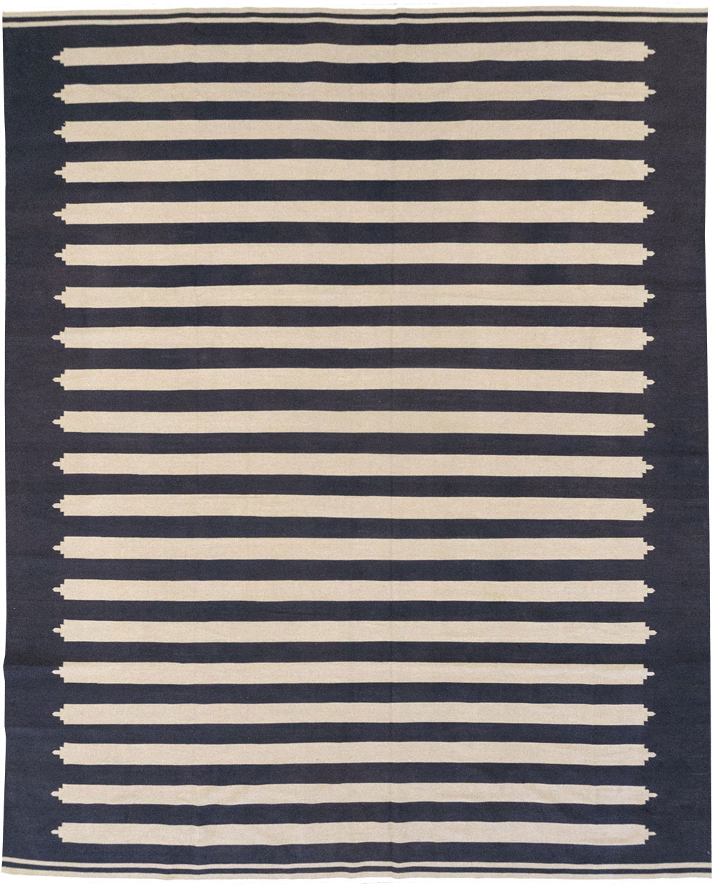 Modern Indian Flatweave Dhurrie Room Size Carpet, No.32624 - Galerie Shabab