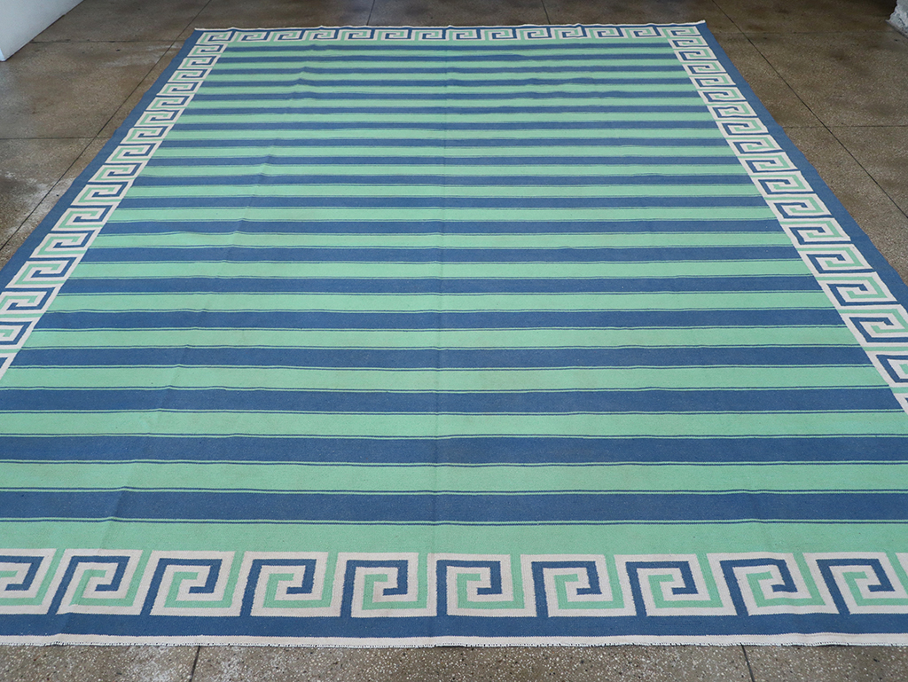 Modern Indian Flatweave Dhurrie Oversize Carpet, No.32625 - Galerie Shabab
