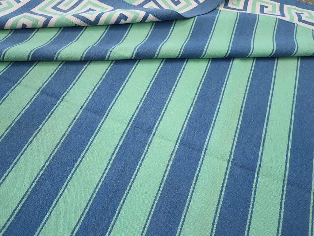 Modern Indian Flatweave Dhurrie Oversize Carpet, No.32625 - Galerie Shabab