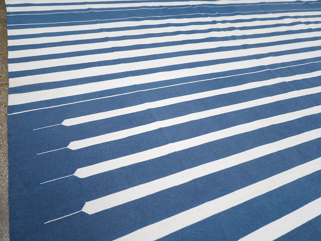 Modern Indian Flatweave Dhurrie Large Room Size Carpet, No.32626 - Galerie Shabab