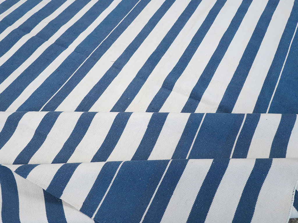 Modern Indian Flatweave Dhurrie Large Room Size Carpet, No.32626 - Galerie Shabab