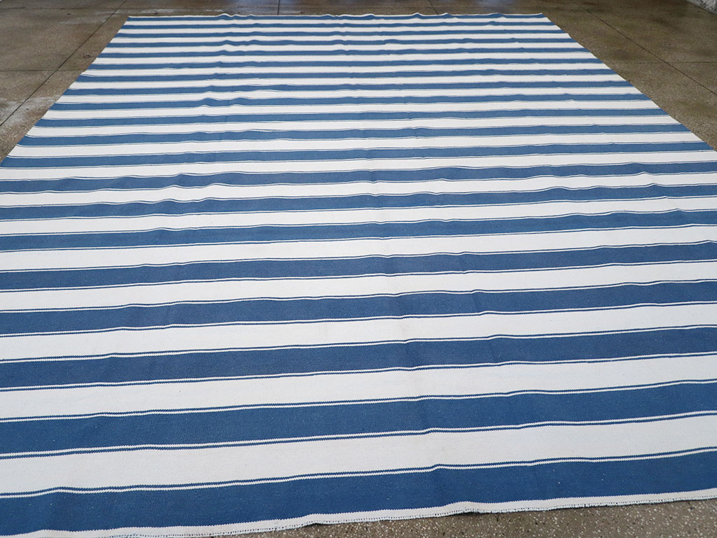 Modern Indian Flatweave Dhurrie Large Room Size Carpet, No.32627 - Galerie Shabab