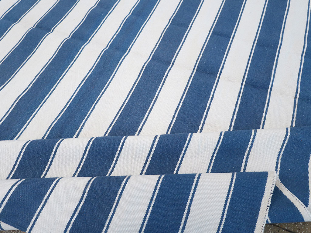 Modern Indian Flatweave Dhurrie Large Room Size Carpet, No.32627 - Galerie Shabab