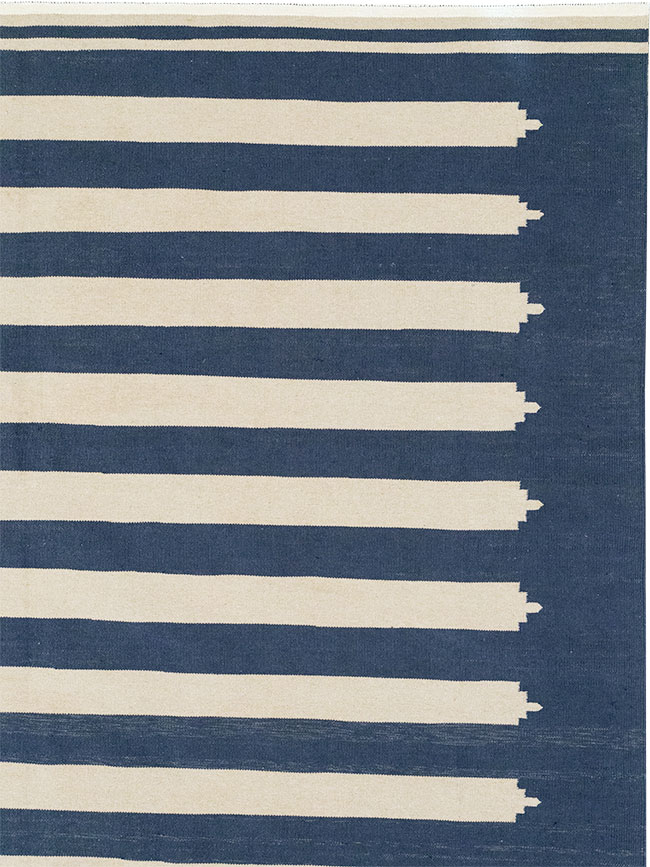 Modern Indian Cotton Dhurrie Room Size Carpet, No.32631 - Galerie Shabab