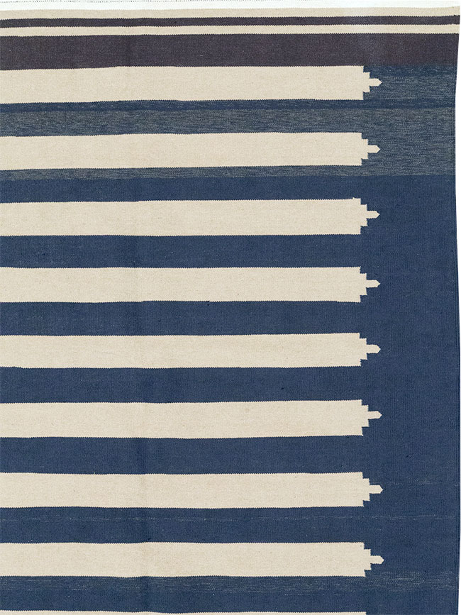 Modern Indian Cotton Dhurrie Room Size Carpet, No.32631 - Galerie Shabab