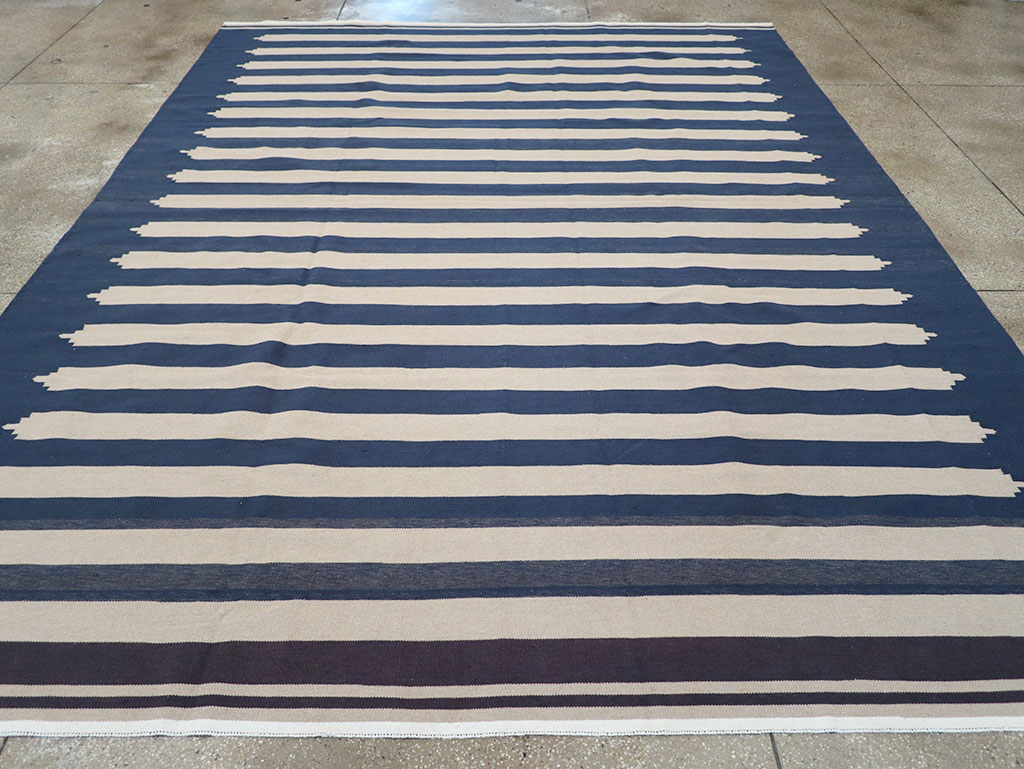Modern Indian Cotton Dhurrie Room Size Carpet, No.32631 - Galerie Shabab