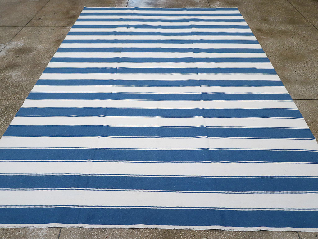 Modern Indian Flatweave Dhurrie Room Size Carpet, No.32633 - Galerie Shabab