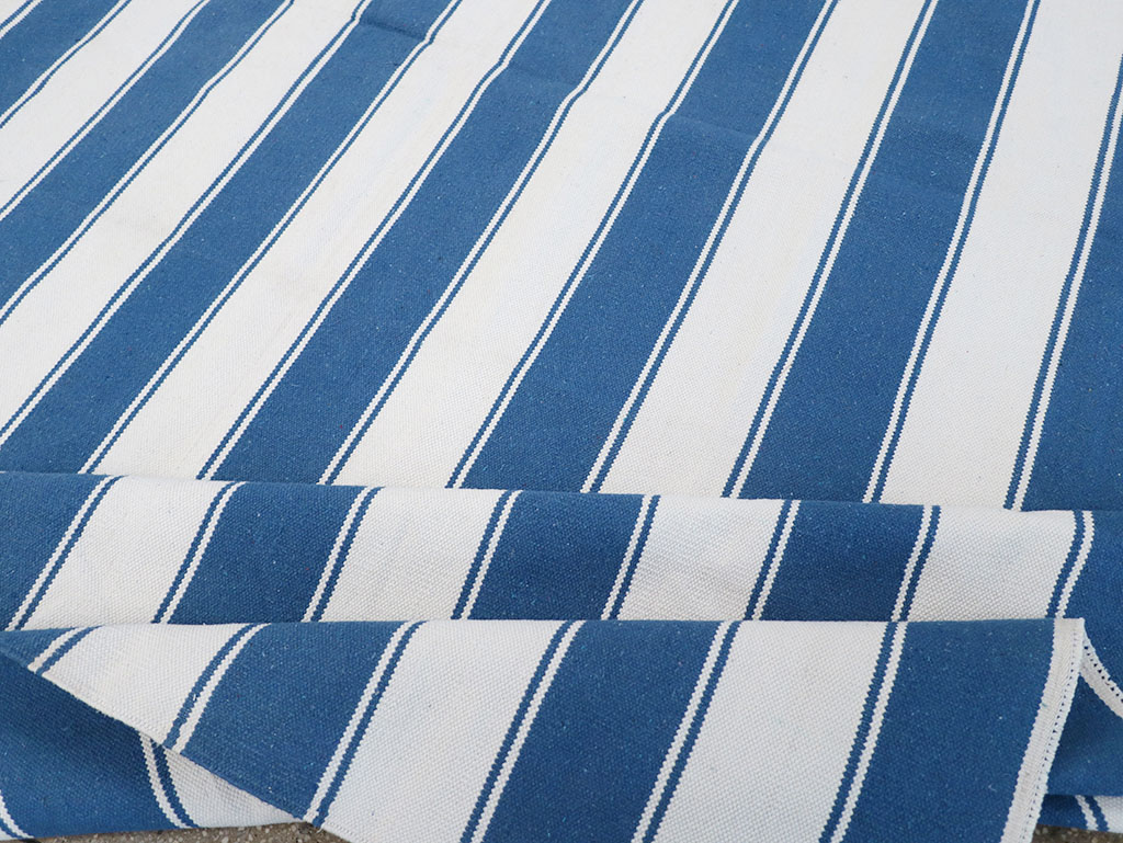 Modern Indian Flatweave Dhurrie Room Size Carpet, No.32633 - Galerie Shabab