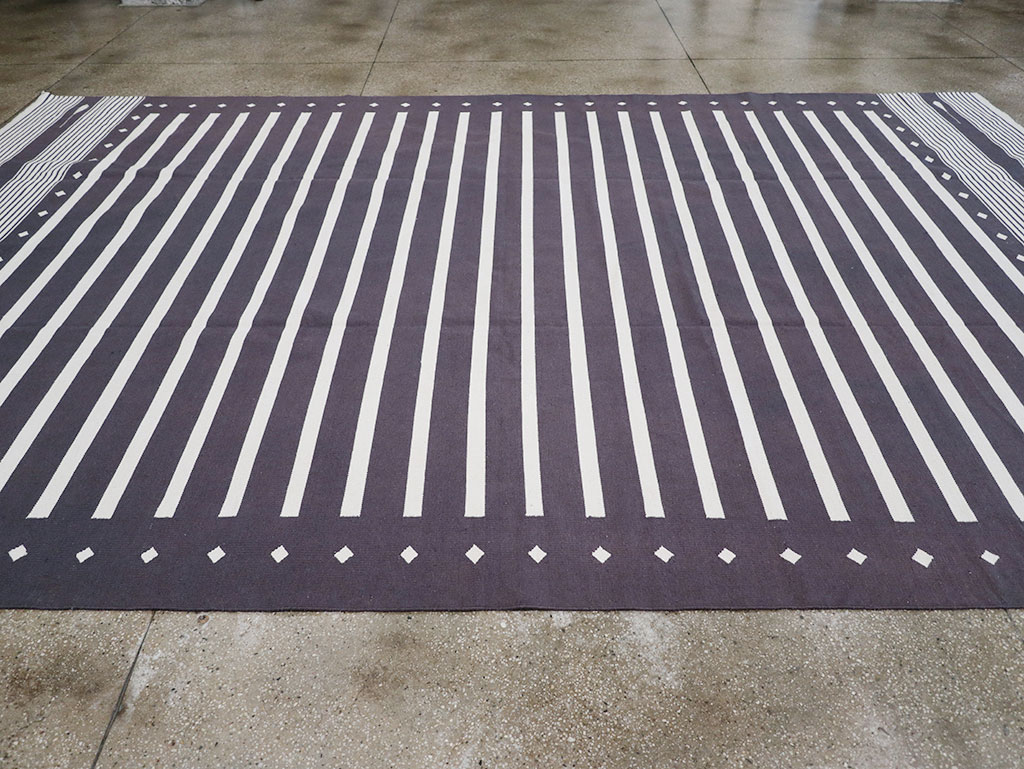 Modern Indian Flatweave Dhurrie Large Room Size Carpet, No.32634 - Galerie Shabab
