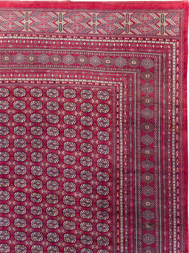 Vintage Central Asian Bokhara Oversize Carpet, No.32643 - Galerie Shabab