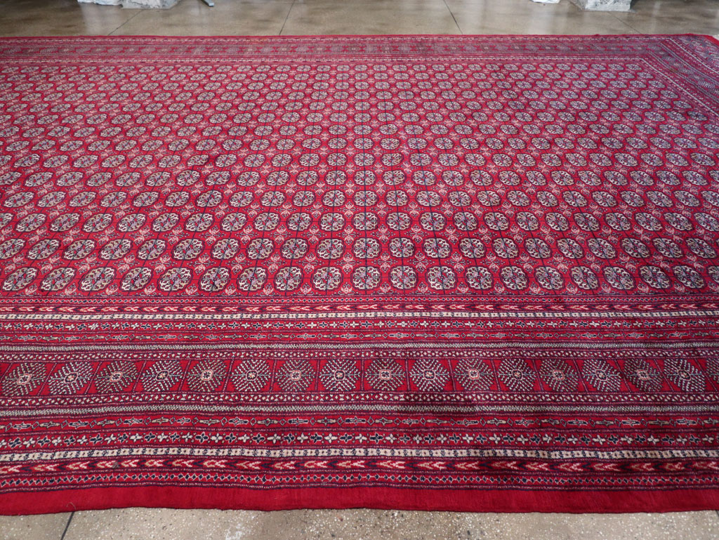 Vintage Central Asian Bokhara Oversize Carpet, No.32643 - Galerie Shabab