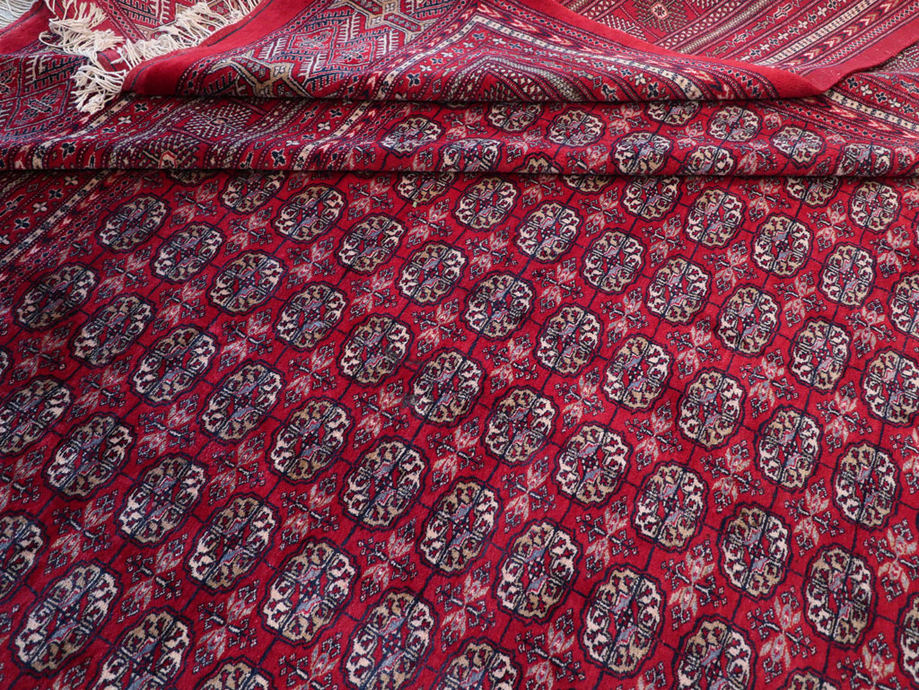 Vintage Central Asian Bokhara Oversize Carpet, No.32643 - Galerie Shabab