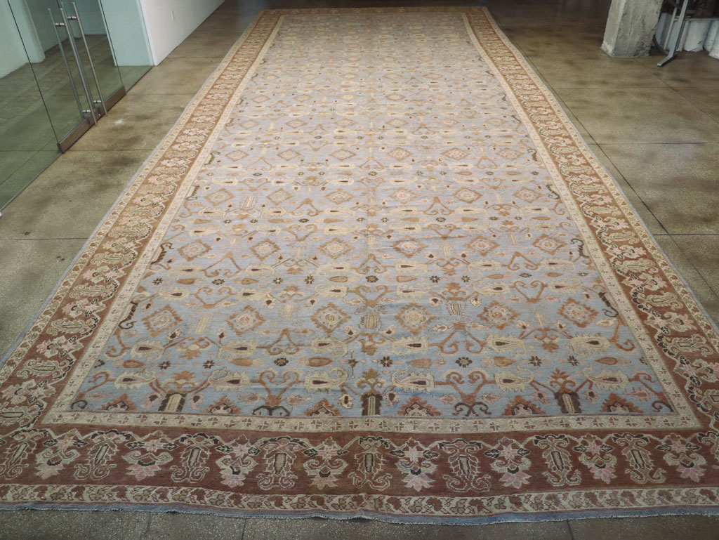 Antique Indian Agra Long and Narrow Carpet, No.32646 - Galerie Shabab