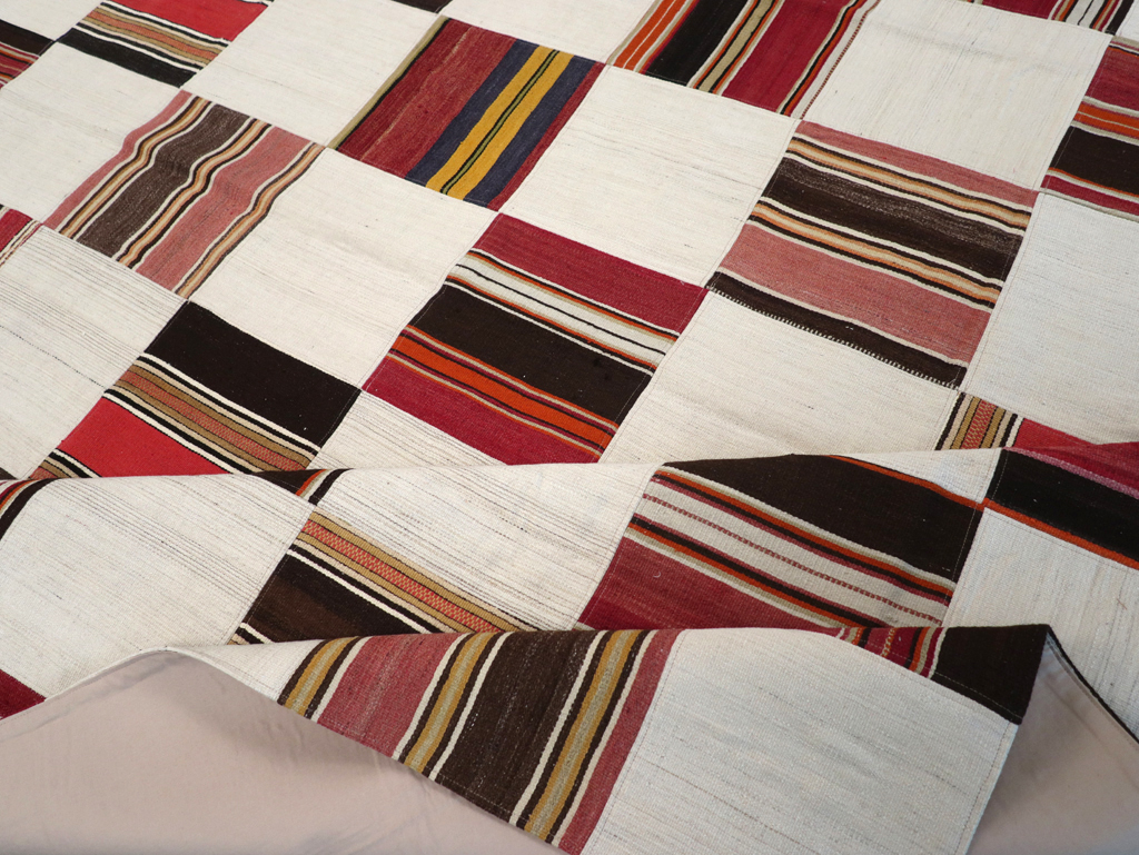 Vintage Turkish Inspired Modern Patchwork Kilim, No.32651 - Galerie Shabab
