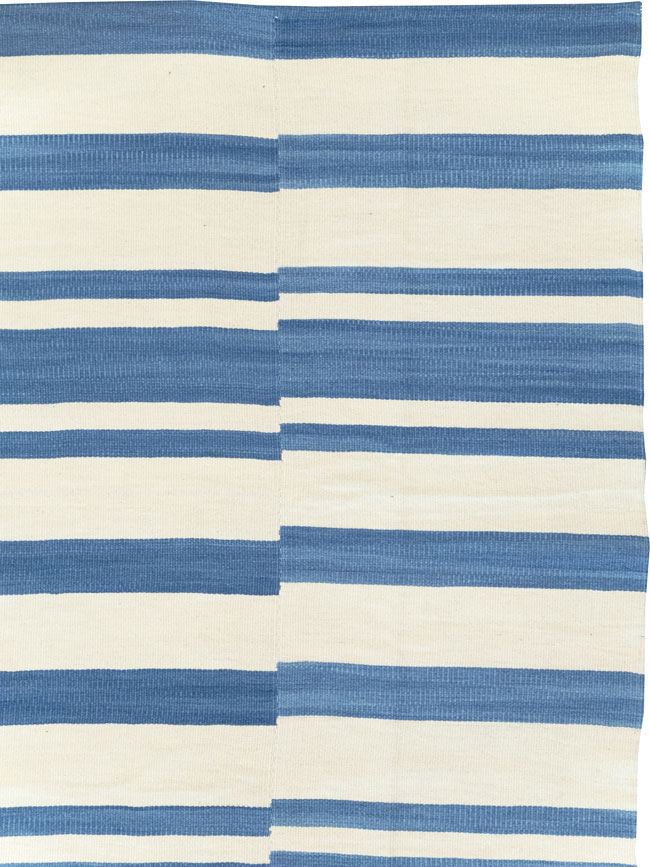 Modern Turkish Flatweave Room Size Carpet, No.32652 - Galerie Shabab