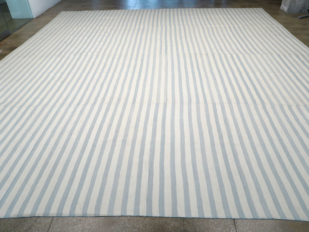 Modern Turkish Flatweave Oversized Square Carpet, No.32653 - Galerie Shabab