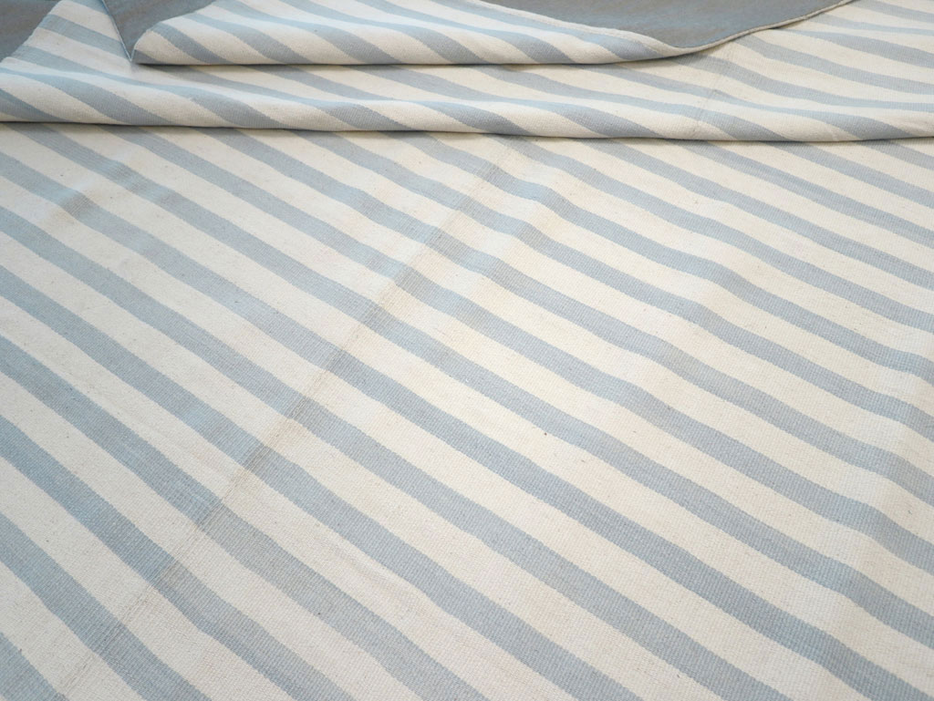 Modern Turkish Flatweave Oversized Square Carpet, No.32653 - Galerie Shabab