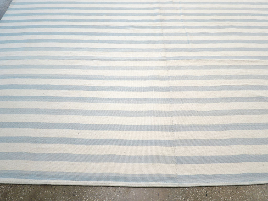 Modern Turkish Flatweave Oversized Square Carpet, No.32655 - Galerie Shabab