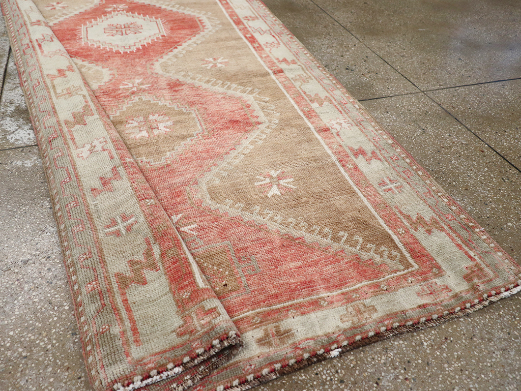 Vintage Turkish Anatolian Wide Gallery Runner, No.32662 - Galerie Shabab