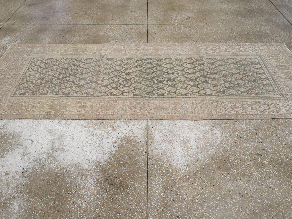 Antique Persian Malayer Runner, No.32664 - Galerie Shabab