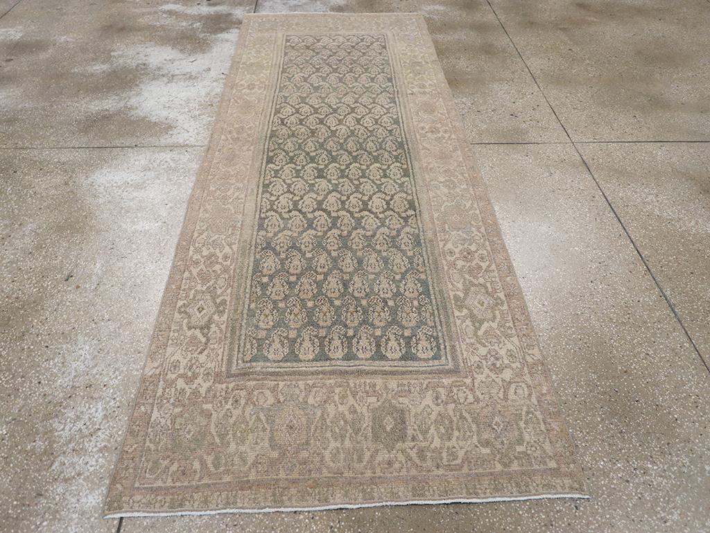 Antique Persian Malayer Runner, No.32664 - Galerie Shabab