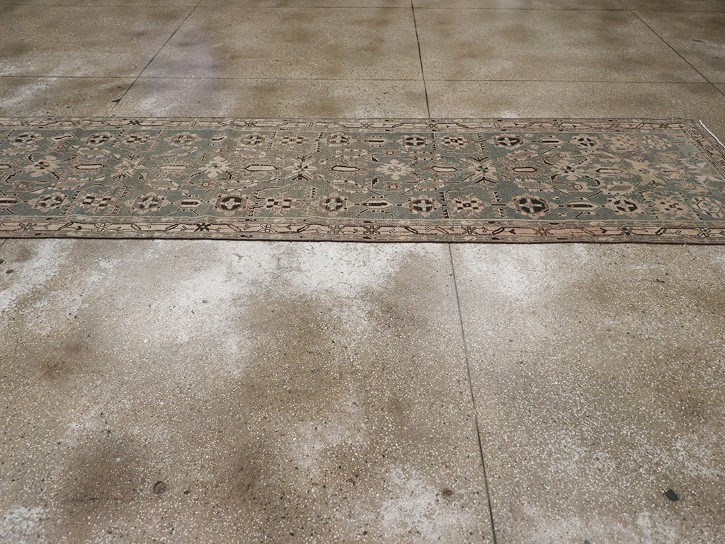 Vintage Persian Malayer Long Runner, No.32665 - Galerie Shabab