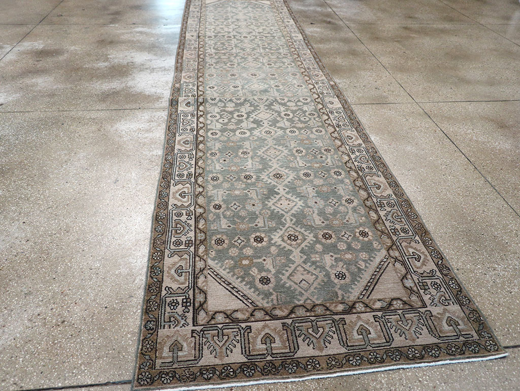 Vintage Persian Malayer Runner, No.32666 - Galerie Shabab