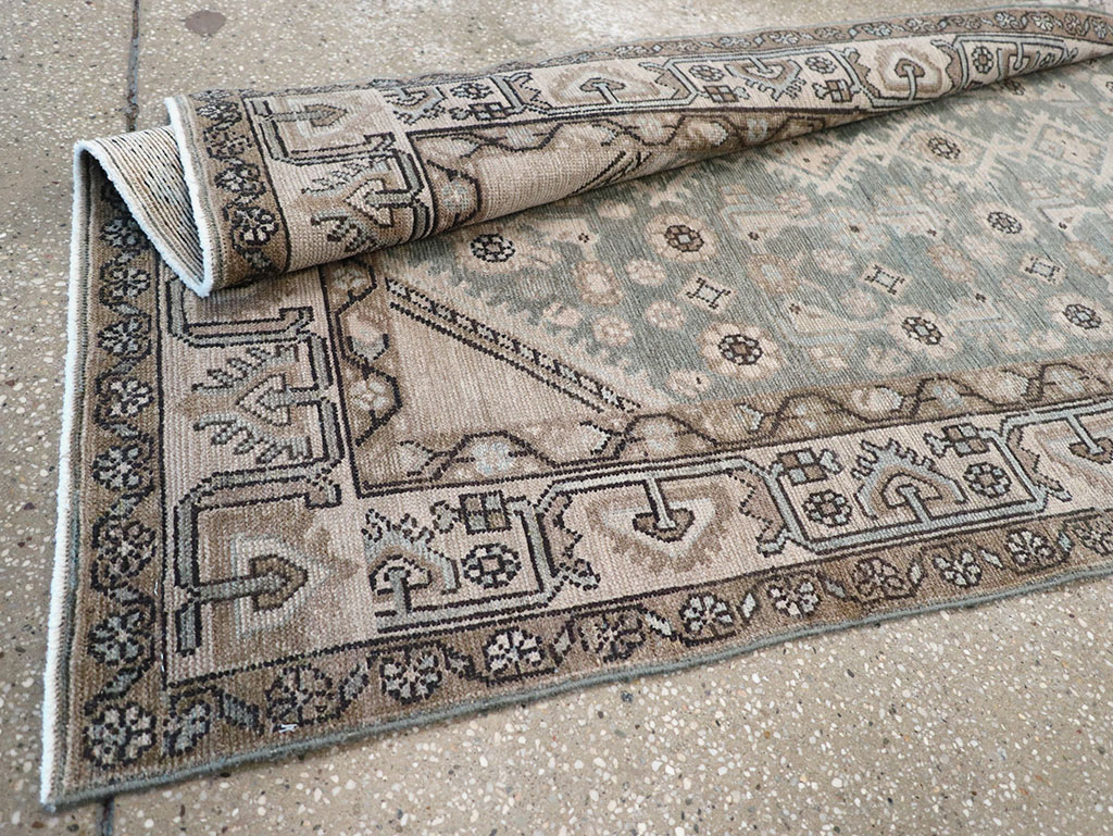 Vintage Persian Malayer Runner, No.32666 - Galerie Shabab
