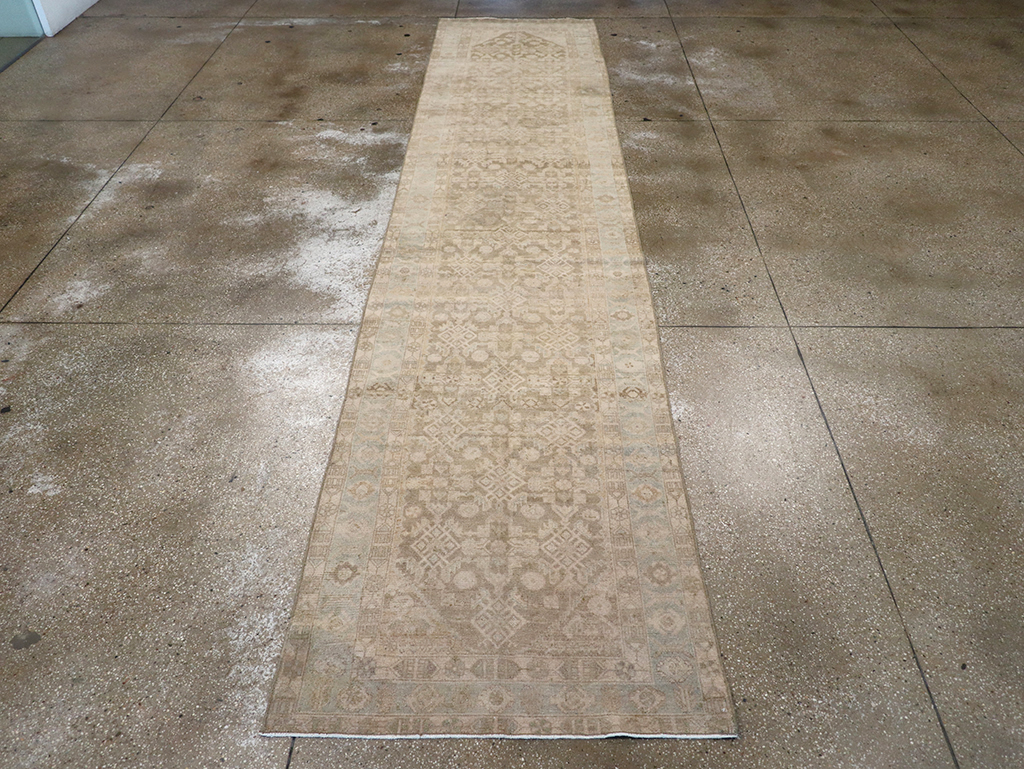Vintage Persian Malayer Runner, No.32669 - Galerie Shabab