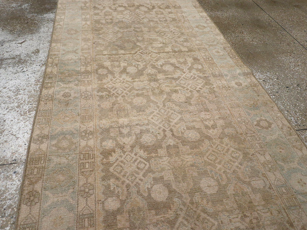 Vintage Persian Malayer Runner, No.32669 - Galerie Shabab