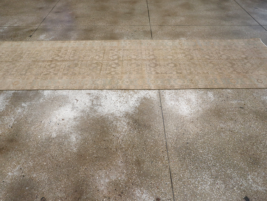 Vintage Persian Malayer Runner, No.32669 - Galerie Shabab