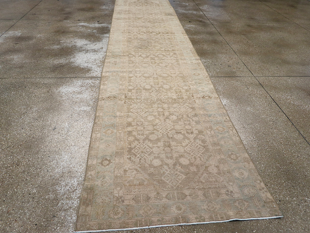 Vintage Persian Malayer Runner, No.32669 - Galerie Shabab