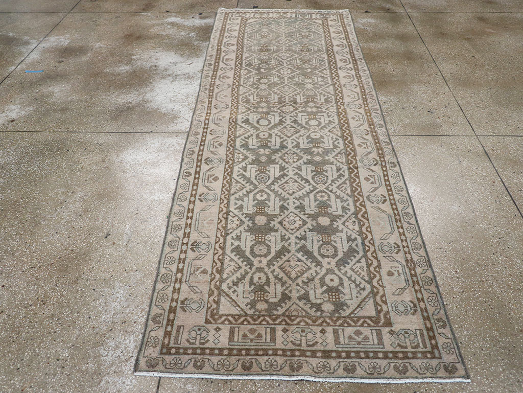 Vintage Persian Malayer Runner, No.32670 - Galerie Shabab
