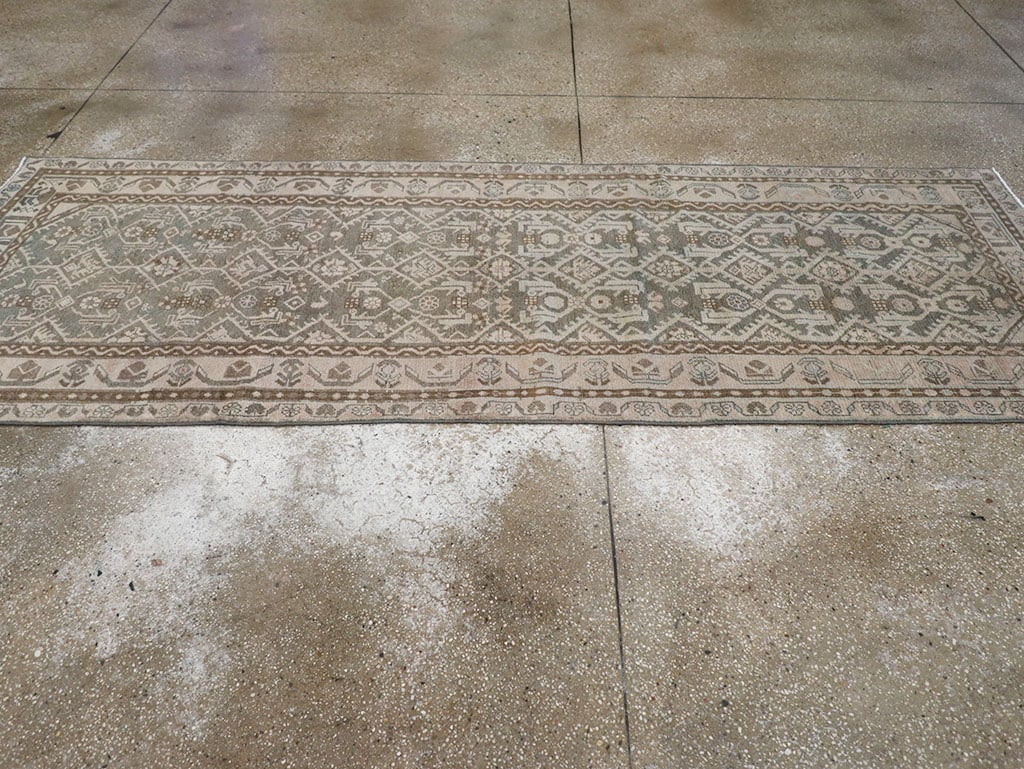 Vintage Persian Malayer Runner, No.32670 - Galerie Shabab
