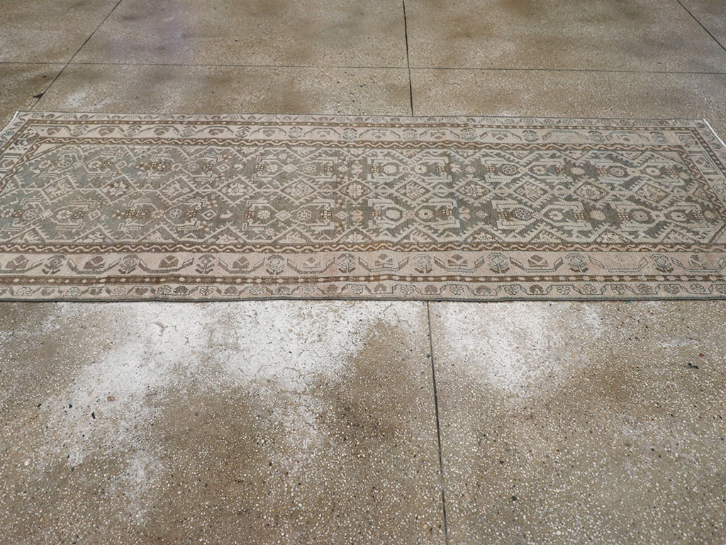 Vintage Persian Malayer Runner, No.32670 - Galerie Shabab